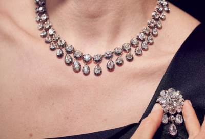 مجوهرات ماري أنطوانيت تصل دبي