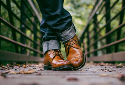 أنواع من الأحذية يحتاجها كل رجل في موسم الخريف