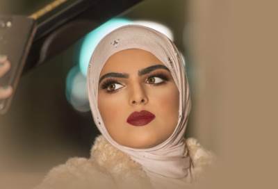 لماذا قالت سارة الودعاني لوالدتها "مالك علي كلمة متزوجة وبصير أم"؟