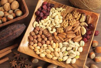 أدلة علمية جديدة تكشف عن قدرة المكسرات على تحسين جودة الحيوانات المنوية