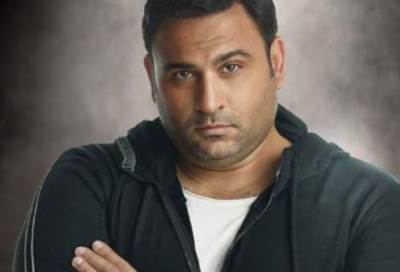 في حوار خاص لمجلة الجمال .. أكرم حسني يكشف عن مصير الجزء الثاني من " البدلة" الرابع من "أبو حفيظة"