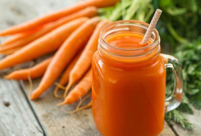 تناولي عصير الجزر لبشرة مشرقة خالية من العيوب