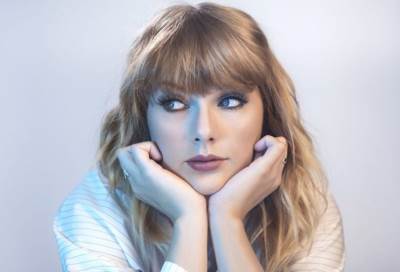 تايلور سويفت تغلق تطبيقها الإلكتروني