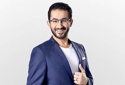 شاهد سيلفي أحمد حلمى وسعد الصغير من داخل الطائرة