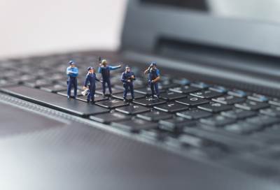 انتبهي هذه الأخطاء تقصر عمر اللاب توب