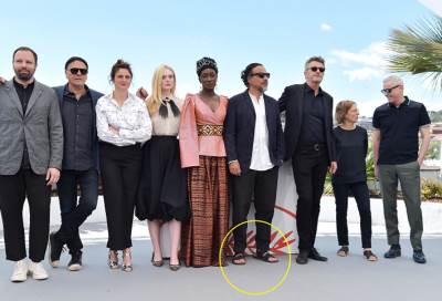 بالصورة .. أليخاندرو جونزاليز إيناريتو يفسد إطلالته بفعاليات مهرجان كان السينمائى