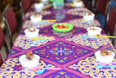 تعرفي على البلد التي أقامت أطول مائدة إفطار رمضانية في العالم