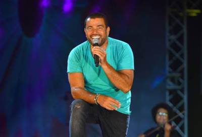 بالفيديو .. رسالة عمرو دياب إلى تركي آل الشيخ