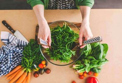 كيف تحصلي على سلطة صحية؟