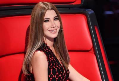 شاهد .. نانسي عجرم تخطف الأنظار باللون الاسود