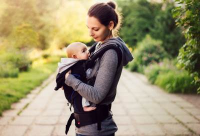 حمالة الأطفال خطر على رضيعك وتعرضه للاختناق