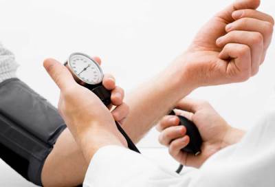 50% من مرضى الضغط الشباب لا يهتمون بتناول العلاج