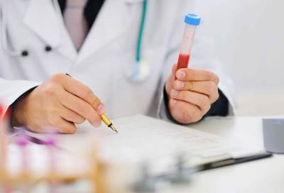 علماء يطورون اختبار دم جديد يتنبأ بالوفاة خلال السنوات العشر القادمة بدقة 80٪