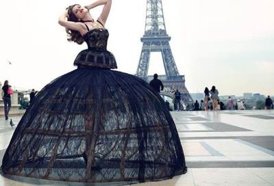 تصميمات ..  أنيقة لفساتين تناسب "قصيرة القامة"