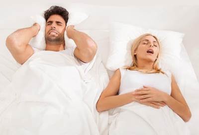 إحذرى .. شخير النساء قد يصيبك بالسرطان!