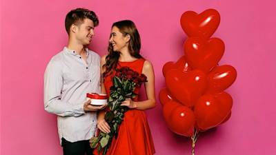 أغرب طرق الاحتفال بعيد الحب حول العالم