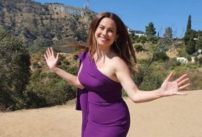  شاهد .. ريا أبي راشد تتطير فى شوارع نيويورك