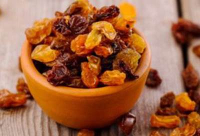 فوائد الزبيب المذهلة .. تعرفى عليها