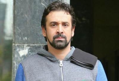 شاهد .. كريم عبدالعزيز وعلاقته بـ أحمد السقا