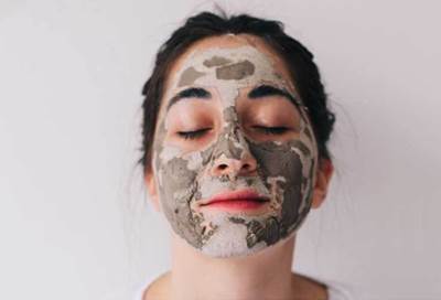 ما هو الوقت الأنسب لوضع ماسكات الوجه؟