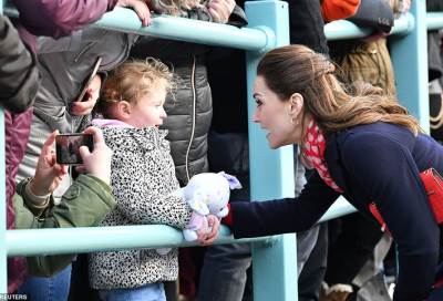 كيت ميدلتون تعتذر لطفلة عمرها 3 سنوات .. لهذا السبب؟