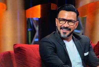 شاهد .. رقص  محمد رجب احتفالا بنجاح مسلسل الأخ الكبير