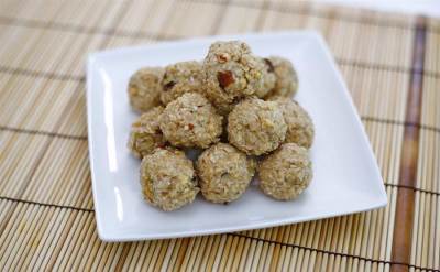 طريقة عمل كرات الفول السوداني بالشوفان