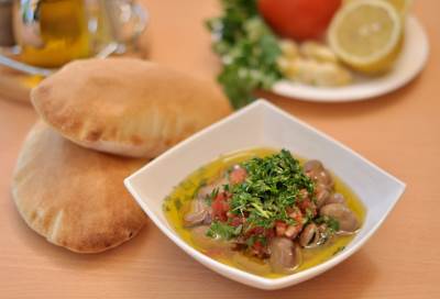 فول مدمس بالرمان على الطريقة السورية .. إليكِ الطريقة