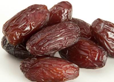 ماذا يحدث عند تناول 3 تمرات يومياً لمدة أسبوع؟