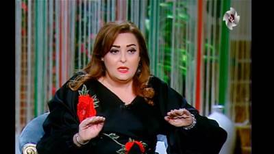 بهذه الكلمات رثت الفنانة نهال عنبر شقيقتها