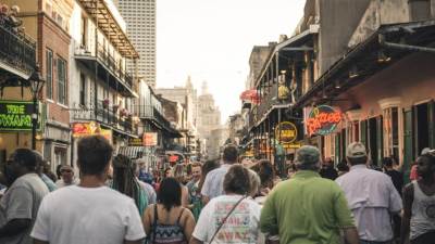 ها تعلمي أن كورونا ممكن أن يبقى فى الهواء بالأماكن المزدحمة التى تفتقر للتهوية؟