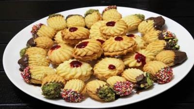 مخبوزات العيد .. البيتى فور أحلى من المحلات