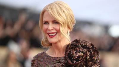 بالفيديو .. نيكول كيدمان تستمتع بأكل الحشرات