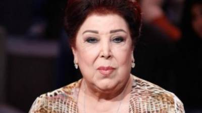 بالفيديو .. رجاء الجداوي تفقد الوعي بسبب فيفي عبده