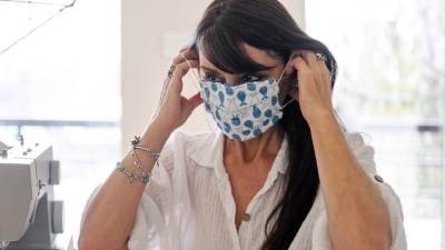 لتصنعي كمامتك في المنزل إليك أفضل الخامات التي يمكنك استخدامها