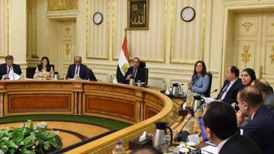 قرارات جديدة للحكومة فى مواجهة كورونا .. تعرفي عليها