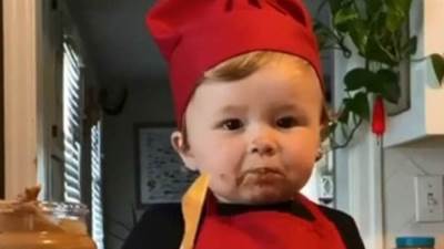 بالفيديو.. أصغر شيف في العالم طفل في عامه الأول ويمتلك حساباً على إنستجرام يقارب مليون ونصف متابع