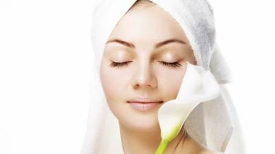 أفضل العلاجات الطبيعية للبشرة الجافة 