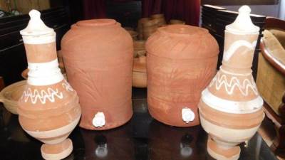 خمسة أسباب تجعل الشرب من الأواني الفخارية مفيد خلال الصيف 