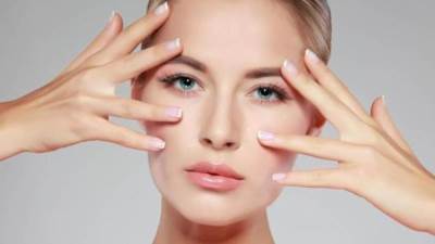 للسيدات والرجال .. تعرف على أسباب الهالات السوداء