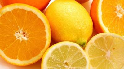 عزز مناعتك وسط جائحة COVID-19 بالفاكهة التي تحتوي على فيتامين سي..!