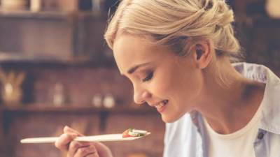 فيروس كورونا لا يتسبب فى إتلاف خلايا التذوق بشكل مباشر .. إليكِ التفاصيل