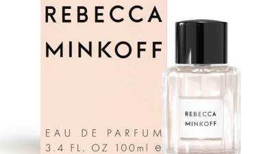 عبري عن أنوثتك بلا خوف مع عطر Rebecca Minkoff Perfume