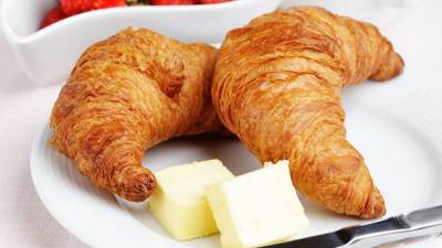 طريقة تحضير الكرواسون فى المنزل بسهولة بمذاق رائع..!