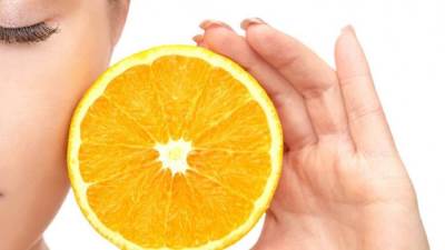 كيفية استخدام فيتامين سي للحصول على أفضل بشرة على الإطلاق 