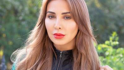 شاهد .. جويل مردينيان تفاجئ متابعيها بـ لوك غريب وجرئ