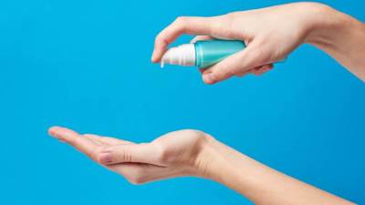 الاستخدام المكثف لمعقم اليدين قد يُكُوّن نوعا من البكتيريا المقاومة .. إليكِ التفاصيل