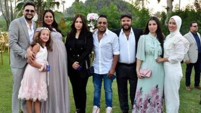 كيف دعم الفنانون "أوس أوس" وزوجته بعد انتقادات حضورهما حفل زفاف بعد وفاة رضيعهما؟