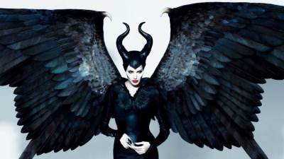 هل استخدمت أنجلينا جولي السحر لتنفصل عن براد بيت؟