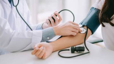 دراسة: مرضى ضغط الدم المرتفع أكثر عرضة لـ كورونا